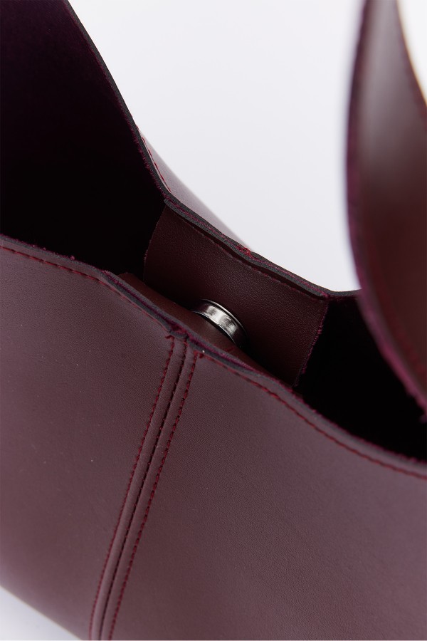 D43 - BORDO